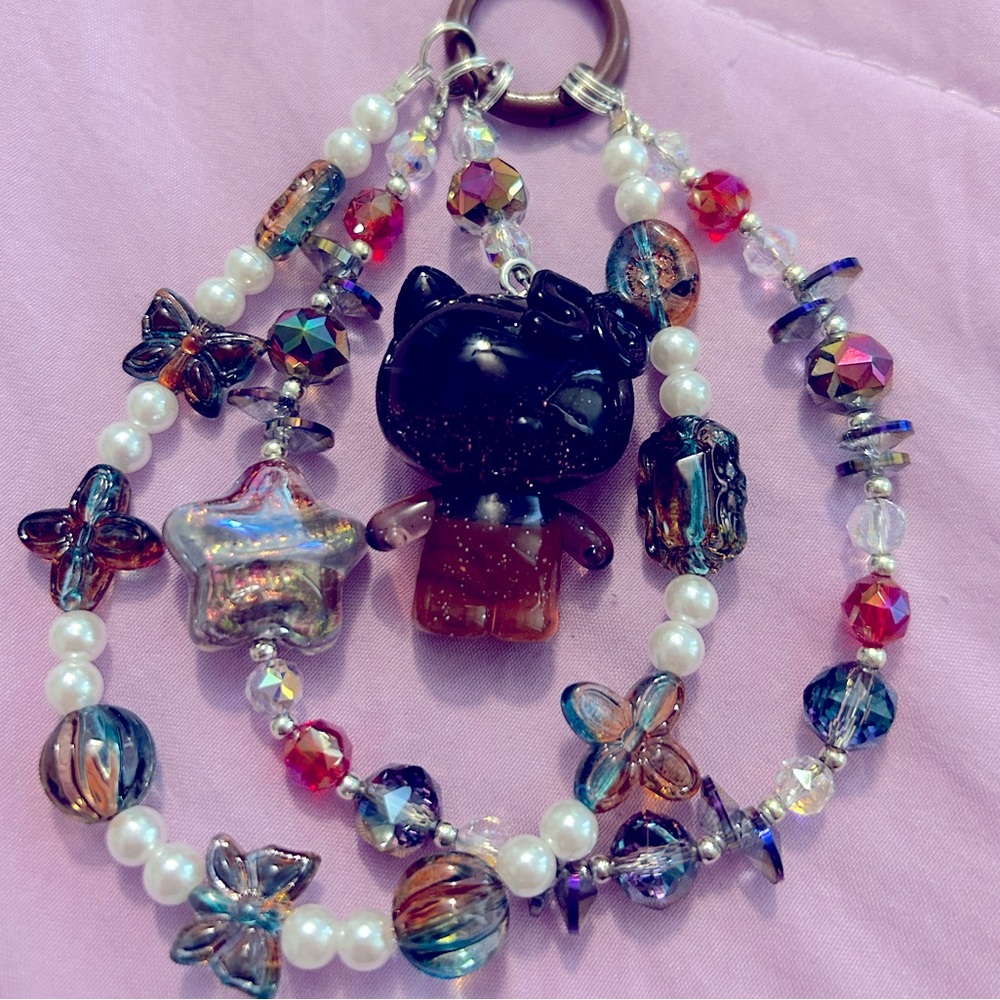 Hello Kitty Brown Charms